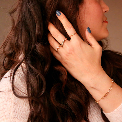 Twisted croissant ring